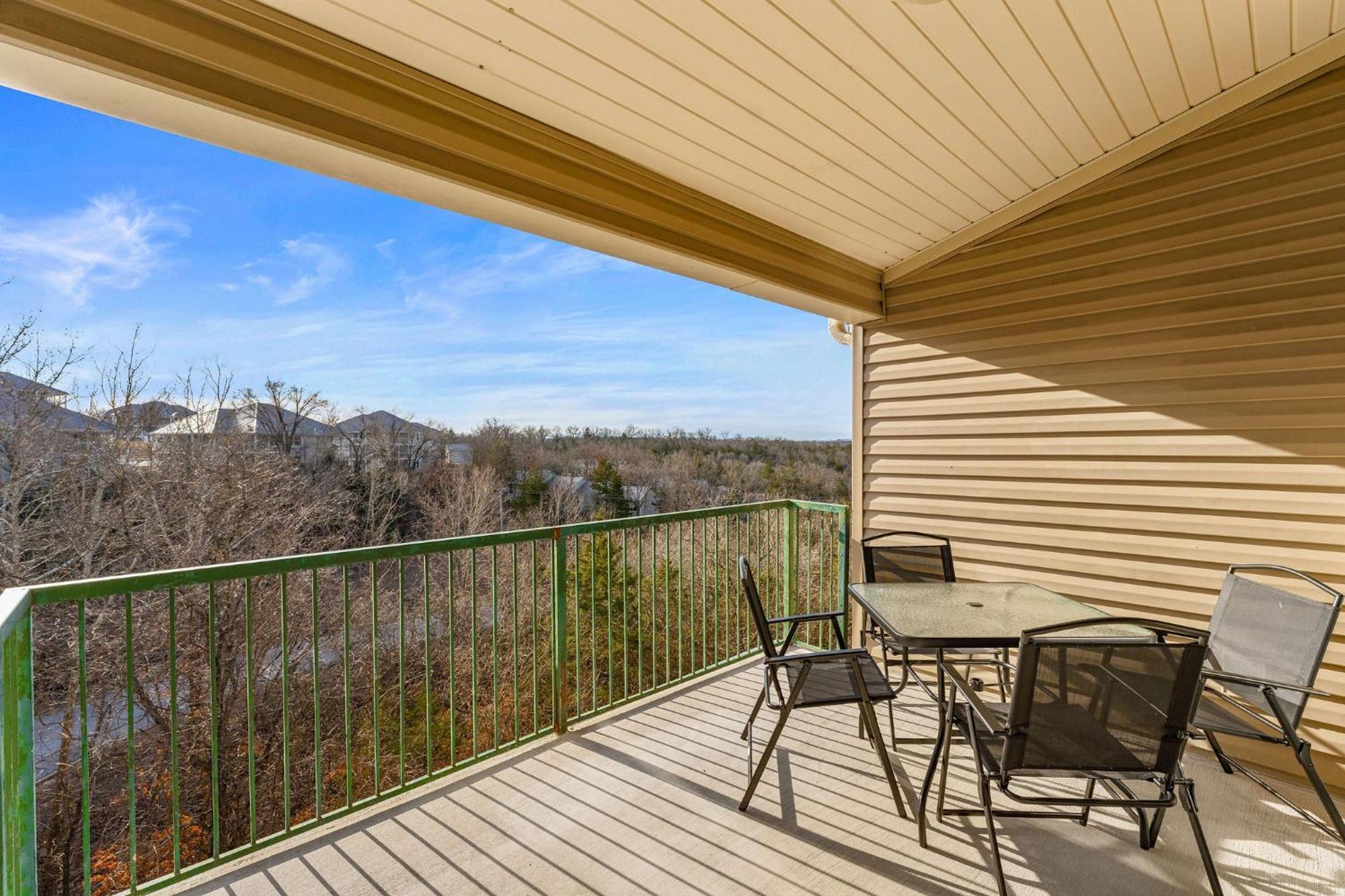 Cozy Top Floor 2Br Condo With View And Amenities!! Point Lookout Bagian luar foto
