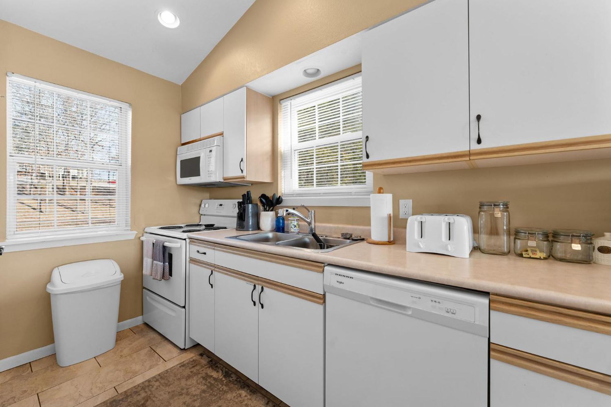 Cozy Top Floor 2Br Condo With View And Amenities!! Point Lookout Bagian luar foto